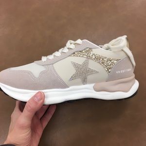 ⭐️Just in”⭐️Vintage Havana gold Nude  light tan sneakers C